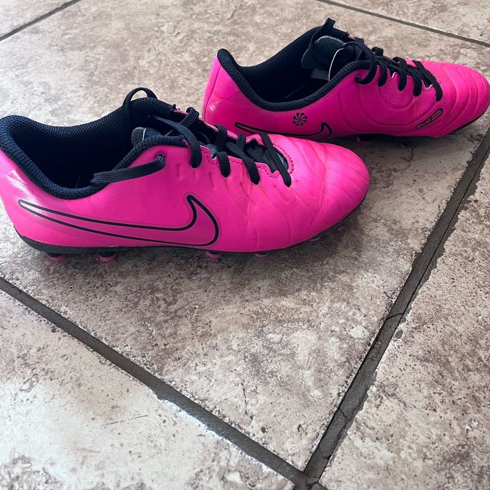 Nike Kids Pink Cleats